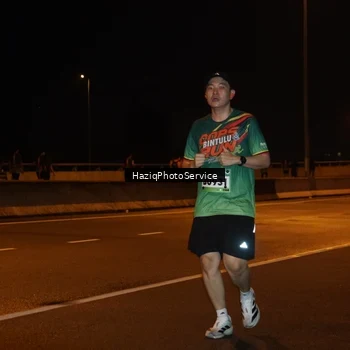 Runner Photo 9074095