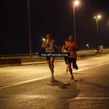 Runner Photo 9074398