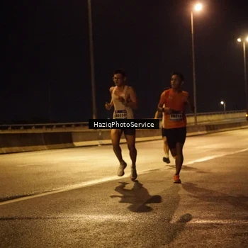 Runner Photo 9074411