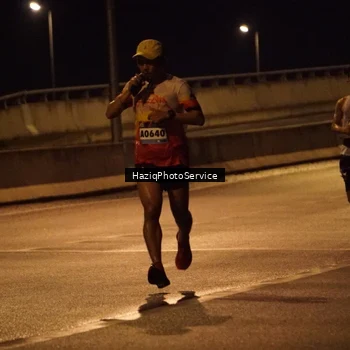 Runner Photo 9074417