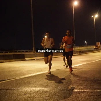 Runner Photo 9074428