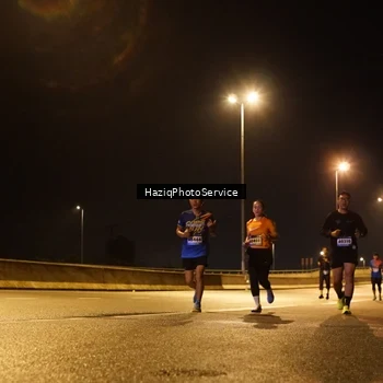 Runner Photo 9075253
