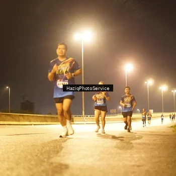 Runner Photo 9075859
