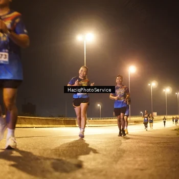 Runner Photo 9076345