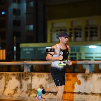 Runner Photo 9076699