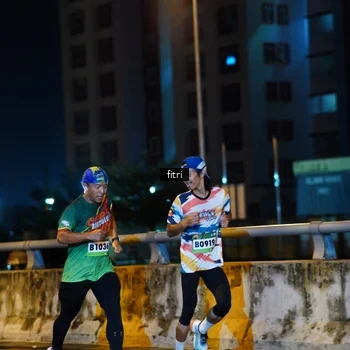 Runner Photo 9076707