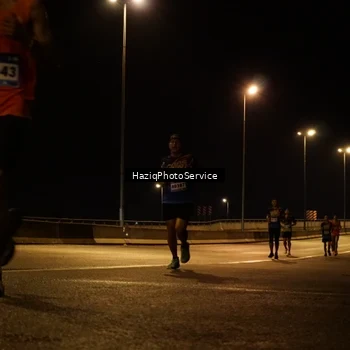 Runner Photo 9076771