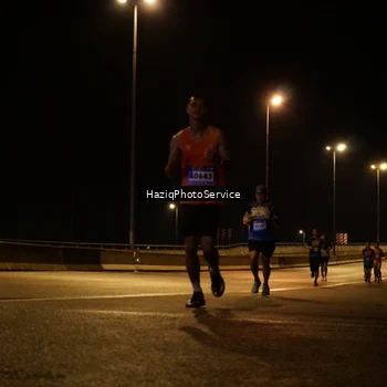 Runner Photo 9077060