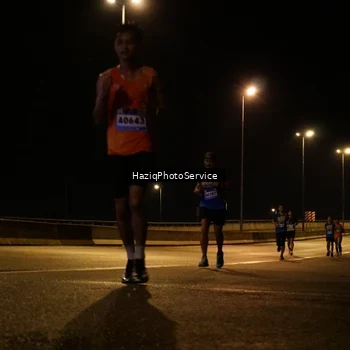 Runner Photo 9077120