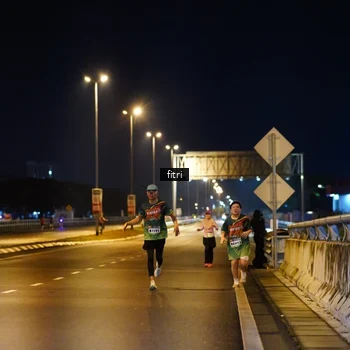 Runner Photo 9077857