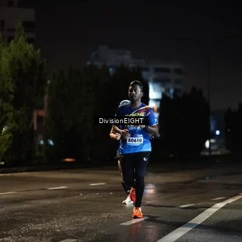 Runner Photo 9077879