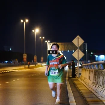 Runner Photo 9077917