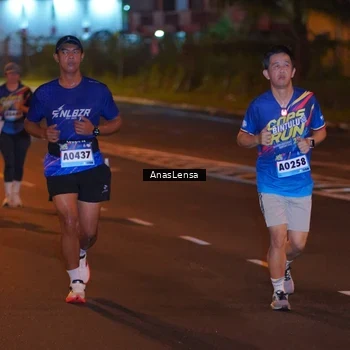 Runner Photo 9078415