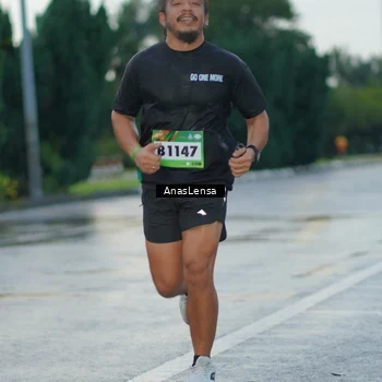 Runner Photo 9078417