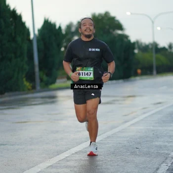 Runner Photo 9078418