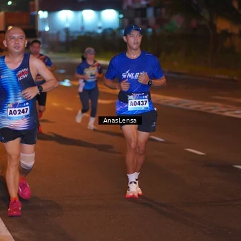 Runner Photo 9078420