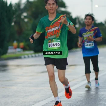 Runner Photo 9078424