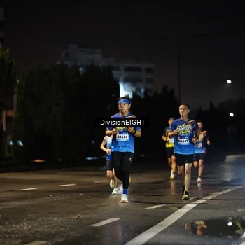 Runner Photo 9078468