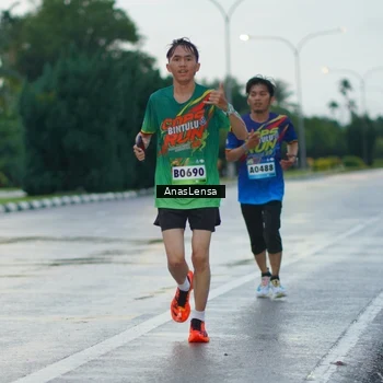 Runner Photo 9078495