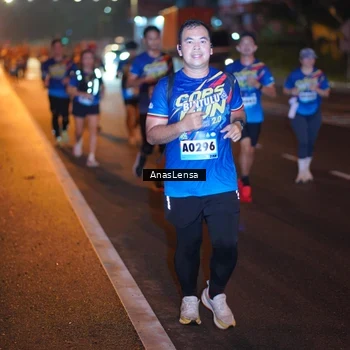 Runner Photo 9078690