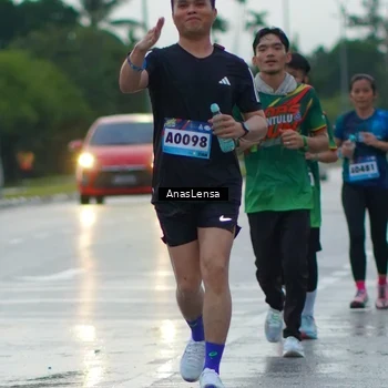 Runner Photo 9078904