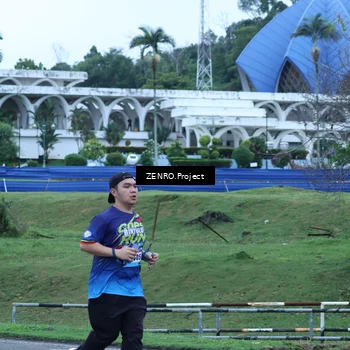 Runner Photo 9081019