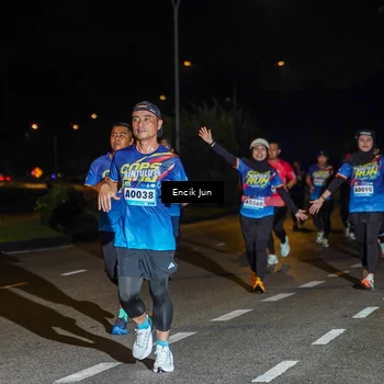 Runner Photo 9087705
