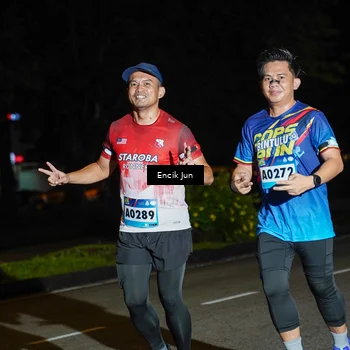 Runner Photo 9087863