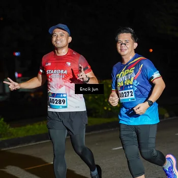 Runner Photo 9087875