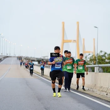 Runner Photo 9088836
