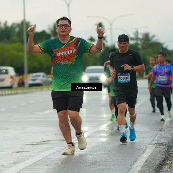 Runner Photo 9093257