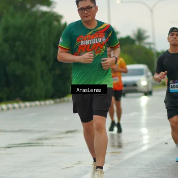 Runner Photo 9093381