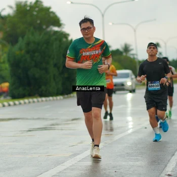 Runner Photo 9093403