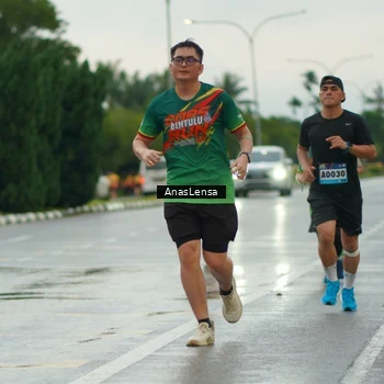 Runner Photo 9093405