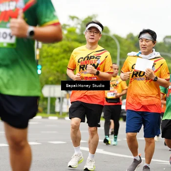 Runner Photo 9095015