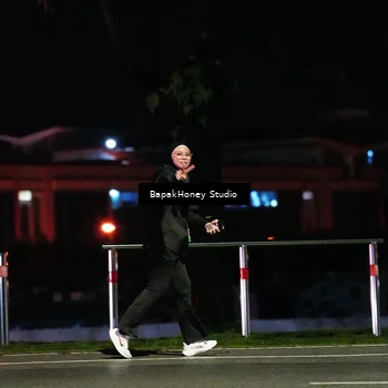 Runner Photo 9095572
