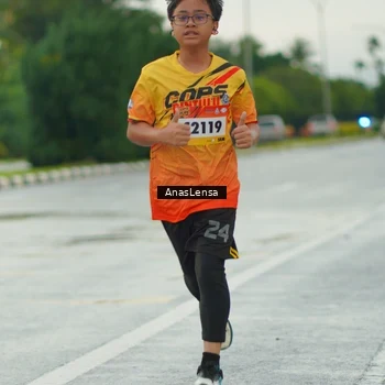 Runner Photo 9096849