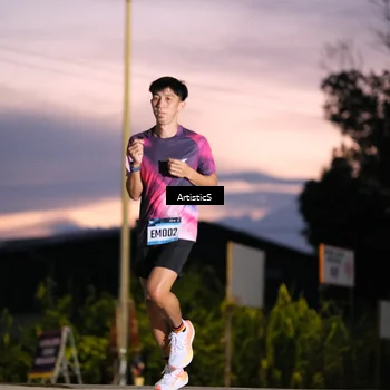 Runner Photo 9099315