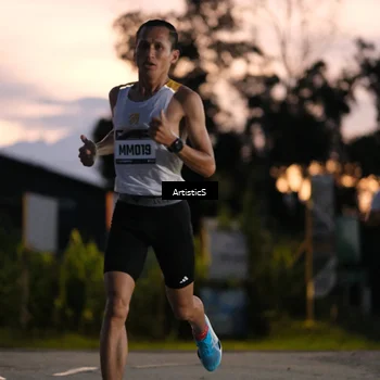Runner Photo 9099455