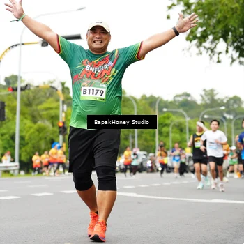 Runner Photo 9100038