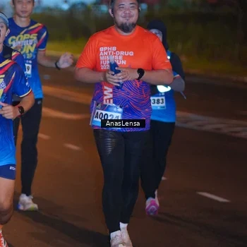 Runner Photo 9101320