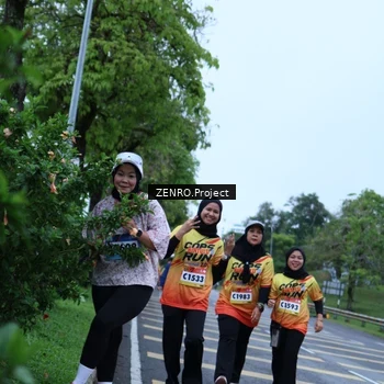 Runner Photo 9102063