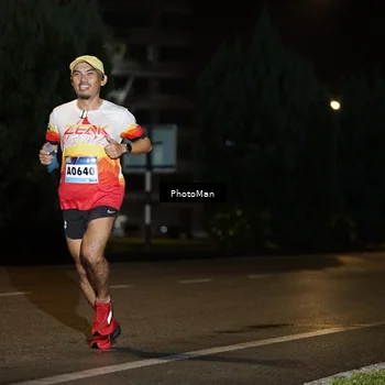 Runner Photo 9102099