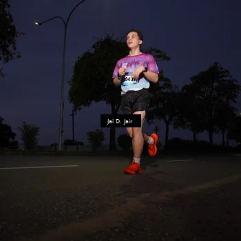 Runner Photo 9102689