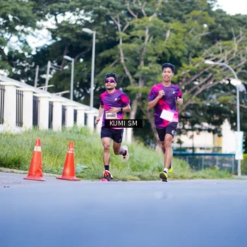 Runner Photo 9104496