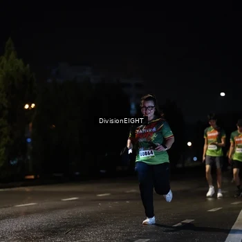 Runner Photo 9105075