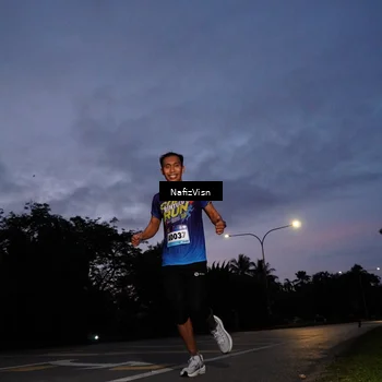 Runner Photo 9105080