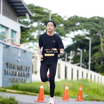 Runner Photo 9105162