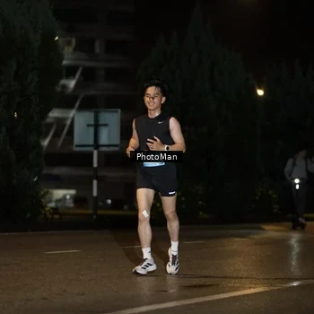 Runner Photo 9105191
