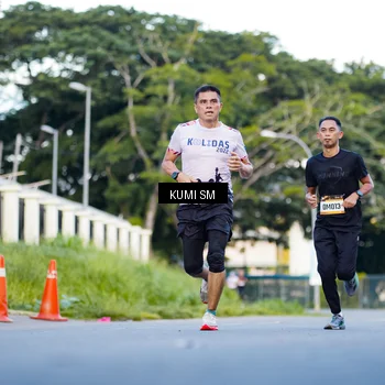 Runner Photo 9106001